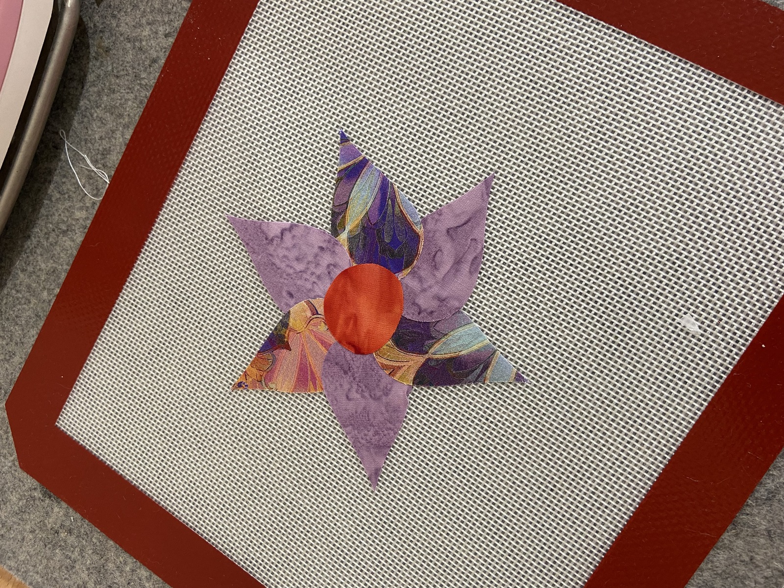 Silicone Applique Fusing Mat 29 x 26 cm