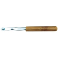 Susan Bates Crochet Hook with Bamboo Handle - M13: 9.0mm